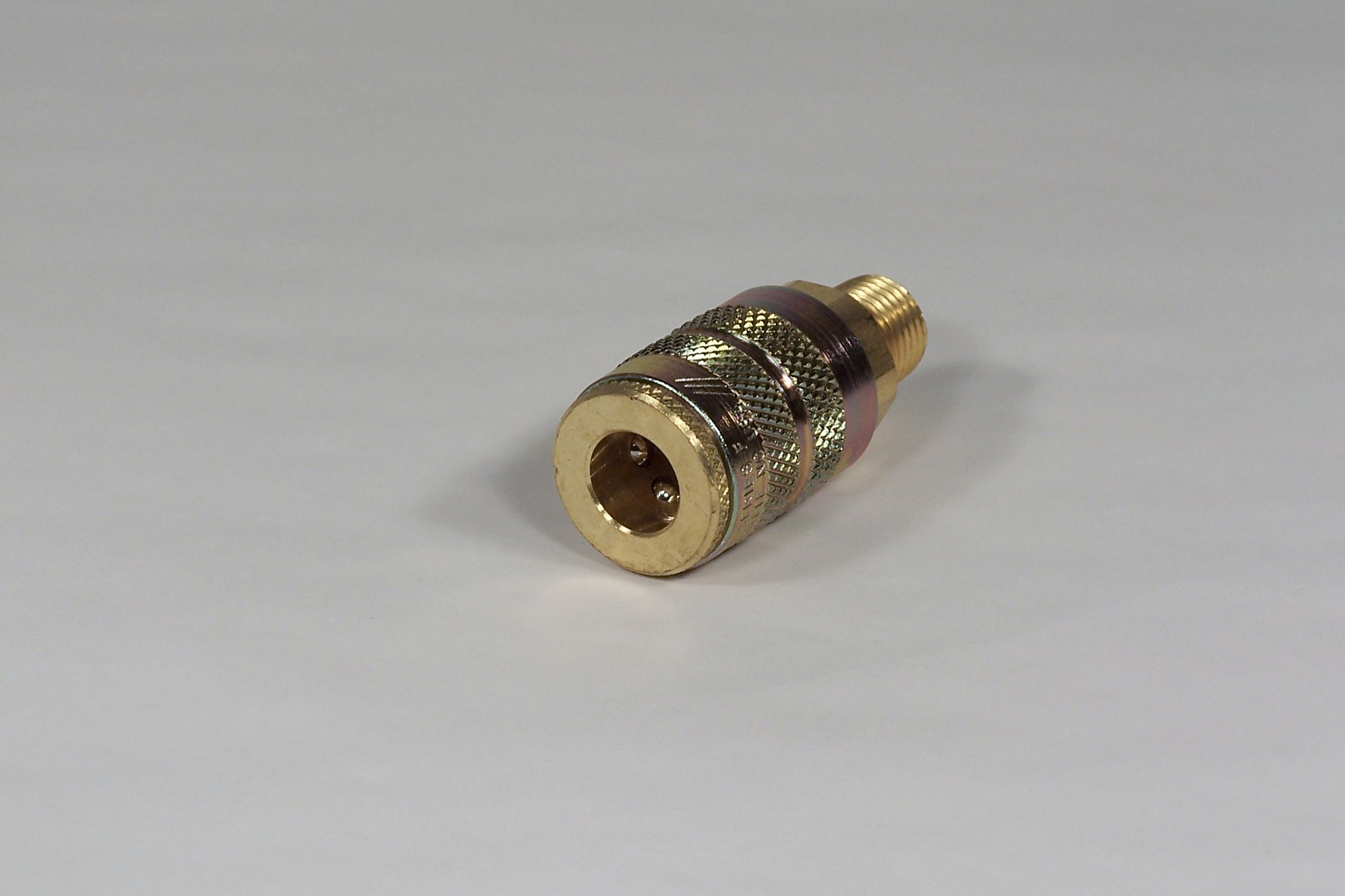 Brass Coupler B22 for A19 (F)