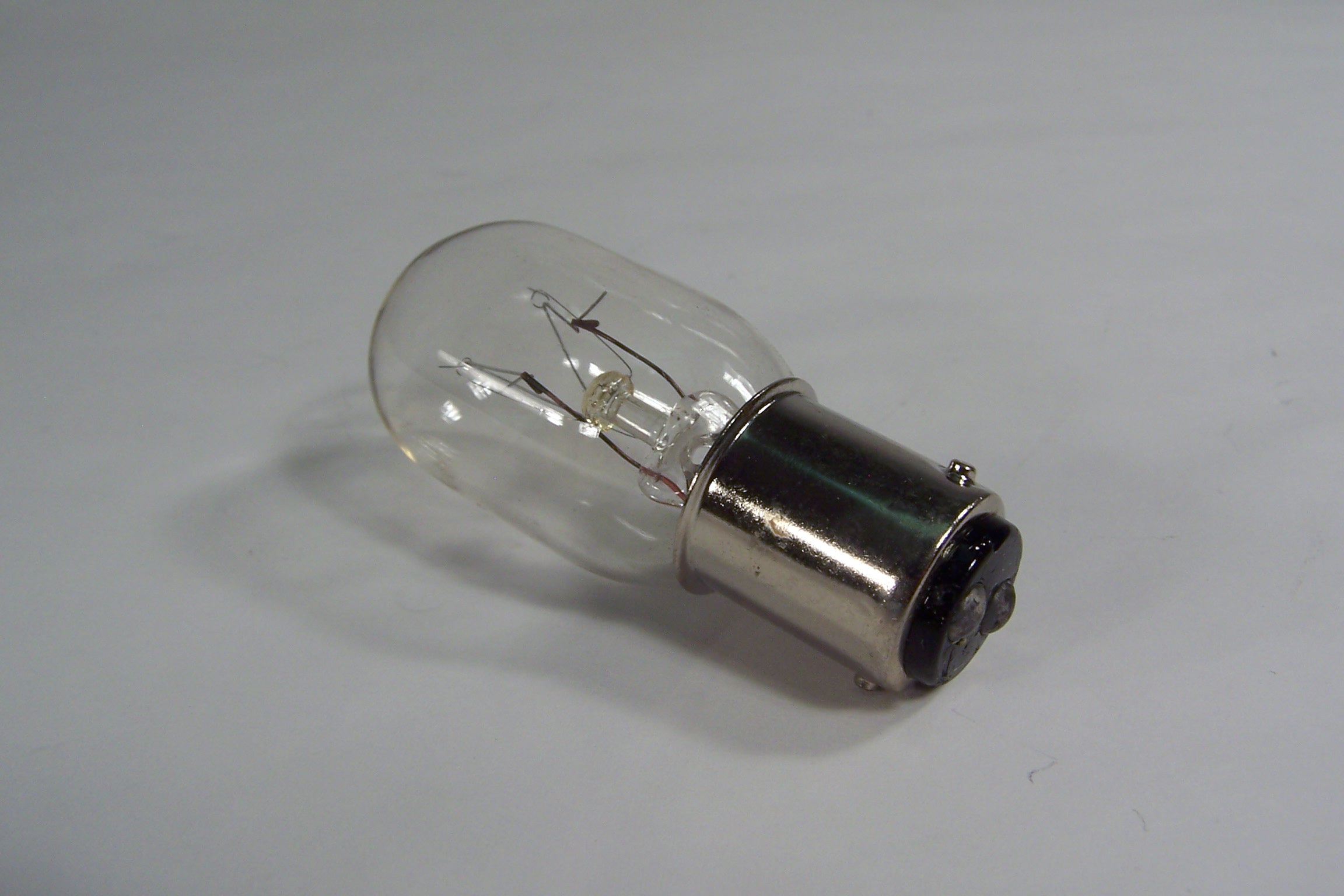 25 W ELECTRIC BULB