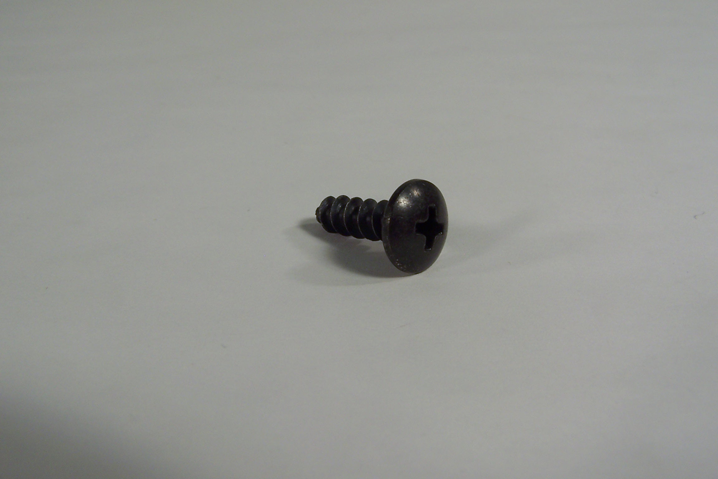 SCREW - JOHNNY VAC