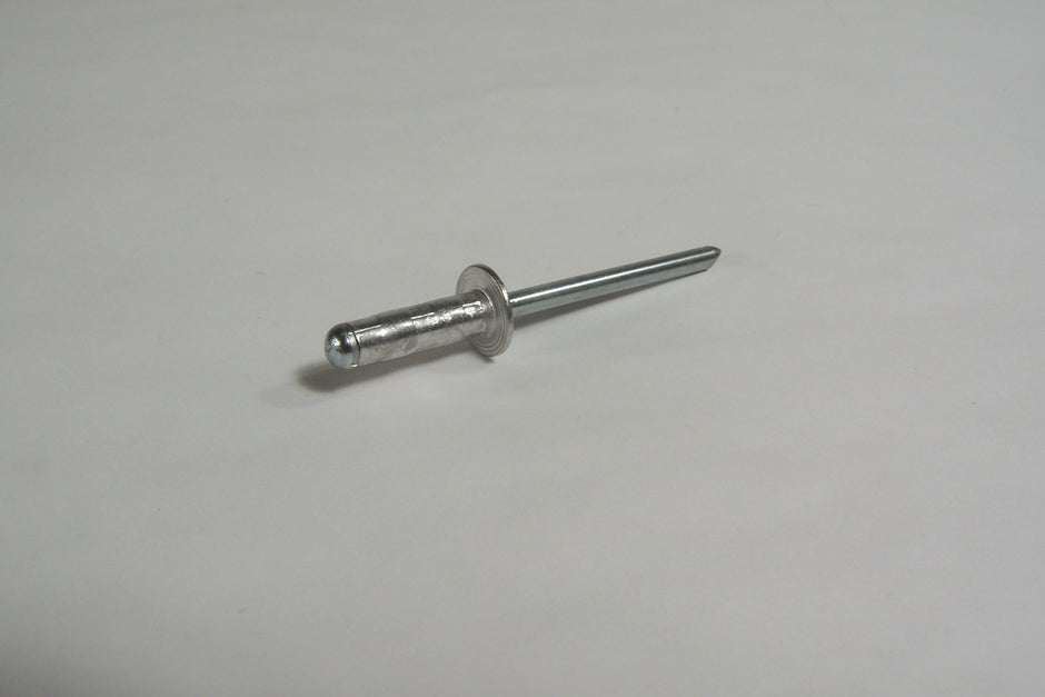 RIVET - JOHNNY VAC